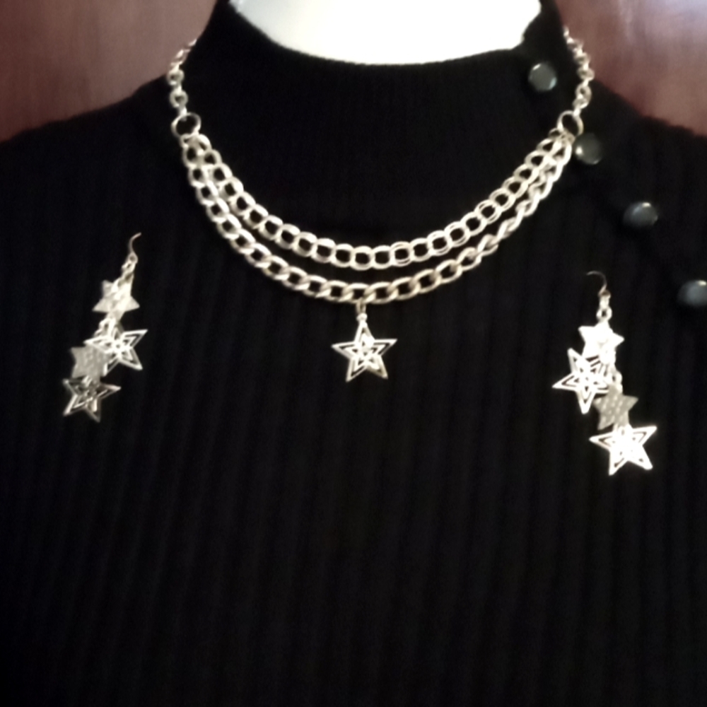 🌞Silver Stars Necklace and Dangle Earrings